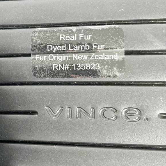 Vince Black Teddy New Zealand Dyed Lamb Fur Cozy Slides Slippers Sz11 NWOB - Picture 13 of 13